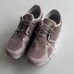 On cloud 6 Running Women's Athletic Shoes in Light Purple orchid size 7